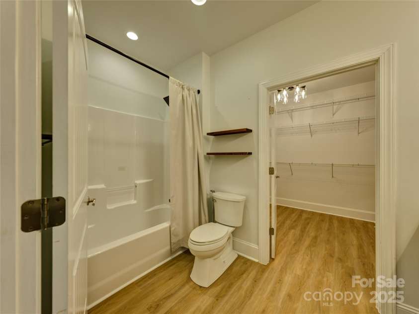 206 Montclair Drive, Locust, NC 28097.  MLS# CAR4305500, YatesRealty ID 20585. Main Floor Master Bath