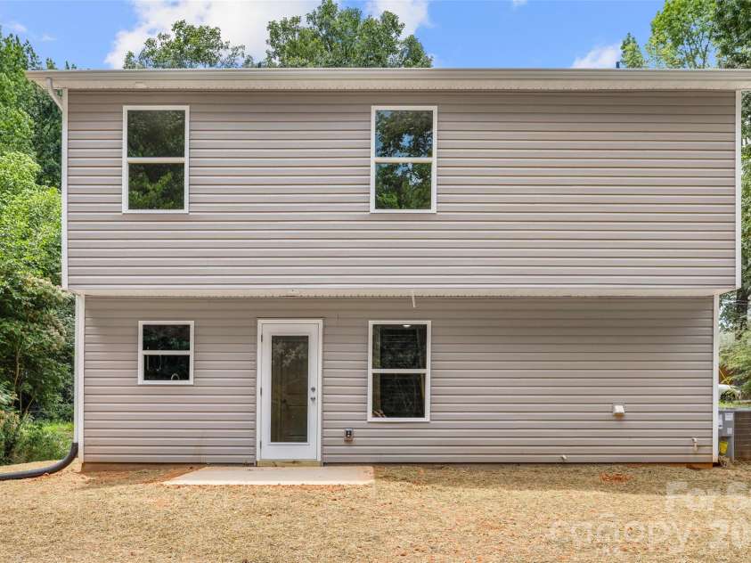 2315 Old Blackmon Lane, Lancaster, SC 29720.  MLS# CAR4378132, YatesRealty ID 20585. 