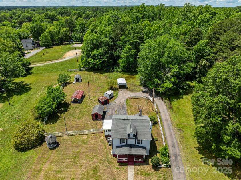 2809 Main Street, Kannapolis, NC 28081.  MLS# CAR4259233, YatesRealty ID 20587. 