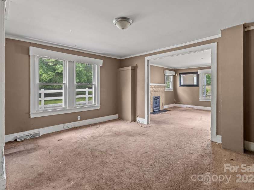 2809 Main Street, Kannapolis, NC 28081.  MLS# CAR4259233, YatesRealty ID 20587. 