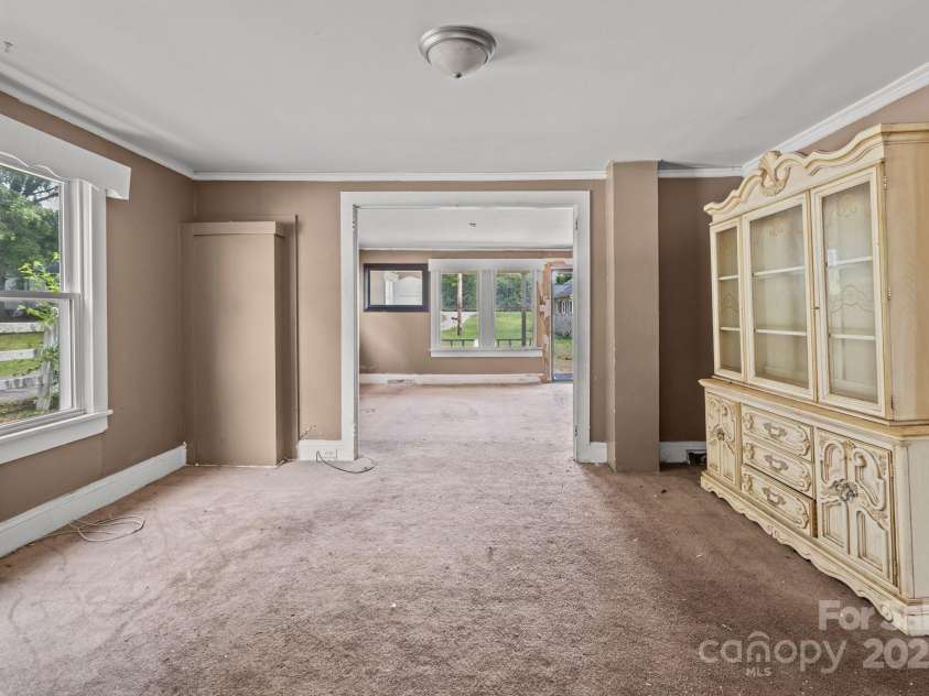 2809 Main Street, Kannapolis, NC 28081.  MLS# CAR4259233, YatesRealty ID 20587. 