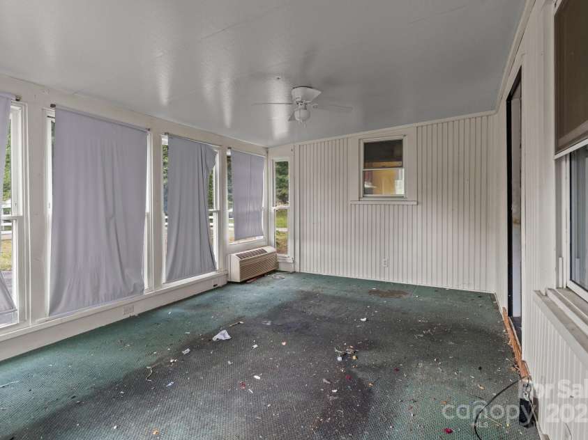 2809 Main Street, Kannapolis, NC 28081.  MLS# CAR4259233, YatesRealty ID 20587. 