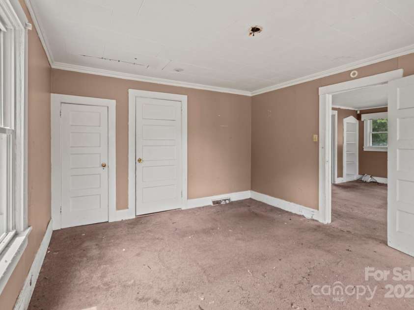 2809 Main Street, Kannapolis, NC 28081.  MLS# CAR4259233, YatesRealty ID 20587. 