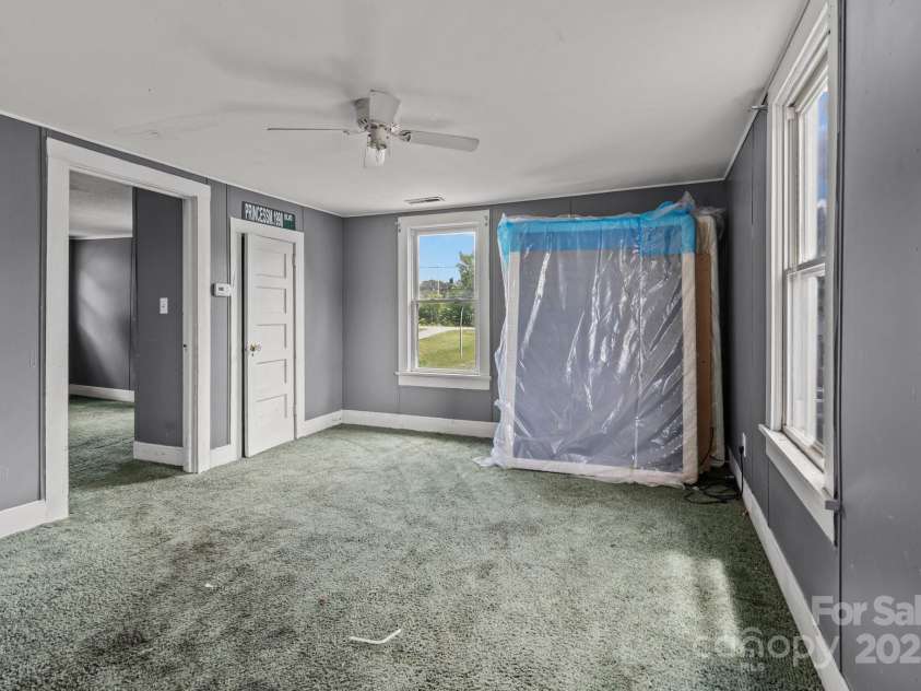 2809 Main Street, Kannapolis, NC 28081.  MLS# CAR4259233, YatesRealty ID 20587. 