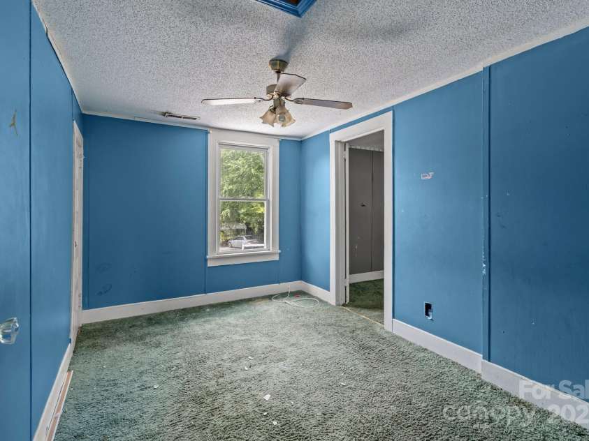 2809 Main Street, Kannapolis, NC 28081.  MLS# CAR4259233, YatesRealty ID 20587. 