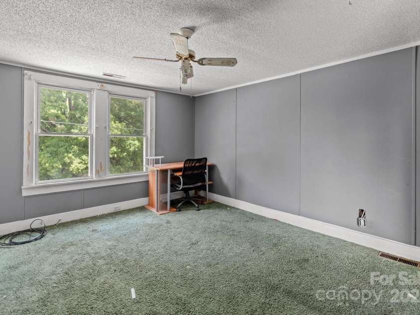 2809 Main Street, Kannapolis, NC 28081.  MLS# CAR4259233, YatesRealty ID 20587. 