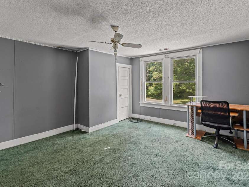 2809 Main Street, Kannapolis, NC 28081.  MLS# CAR4259233, YatesRealty ID 20587. 