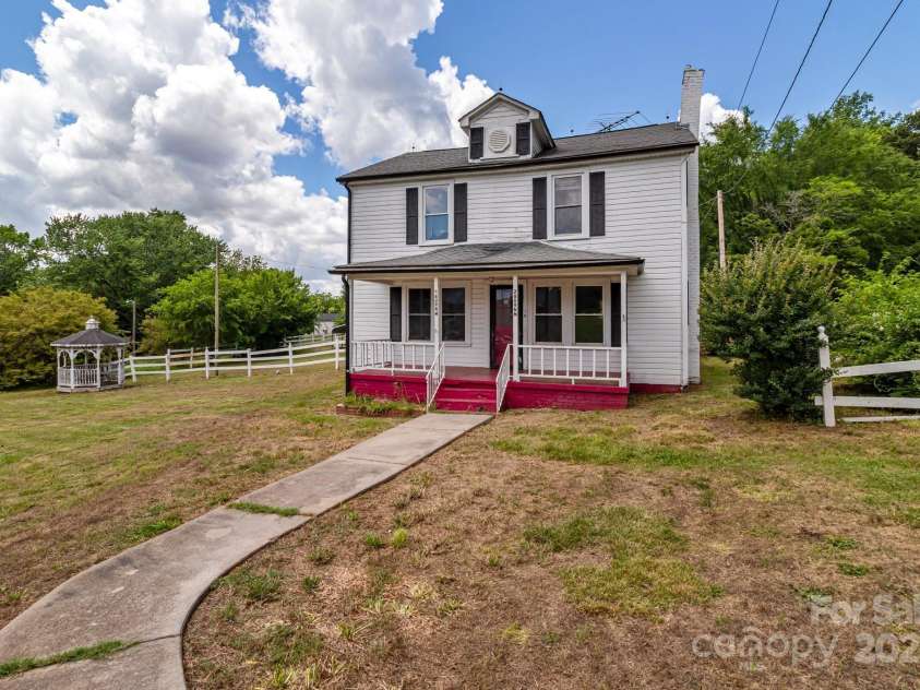 2809 Main Street, Kannapolis, NC 28081.  MLS# CAR4259233, YatesRealty ID 20587. 