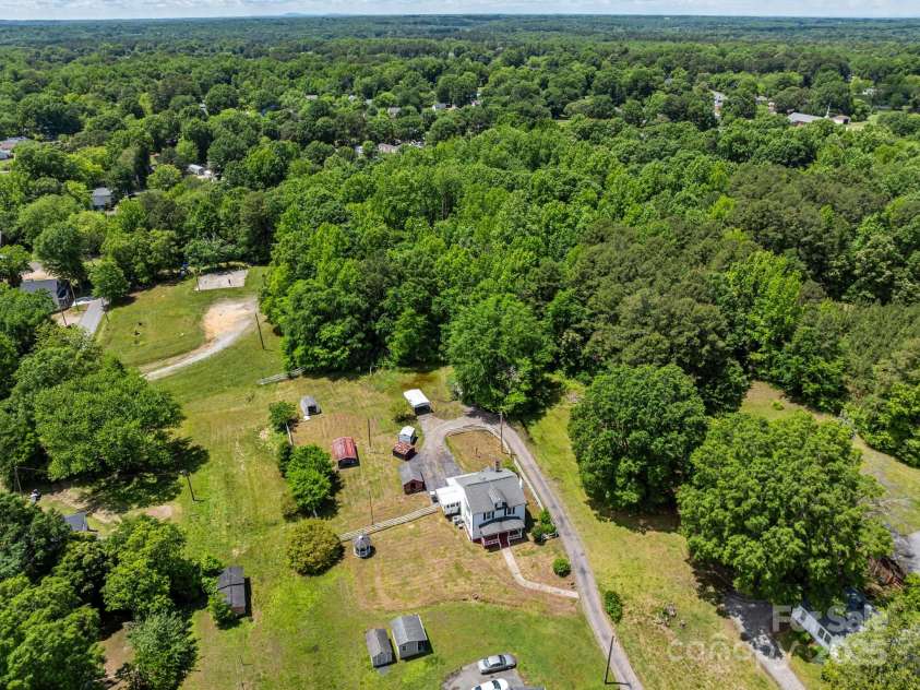 2809 Main Street, Kannapolis, NC 28081.  MLS# CAR4259233, YatesRealty ID 20587. 