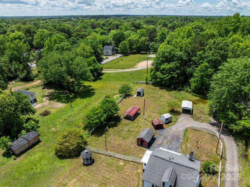 2809 Main Street, Kannapolis, NC 28081.  MLS# CAR4259233, YatesRealty ID 20587. 