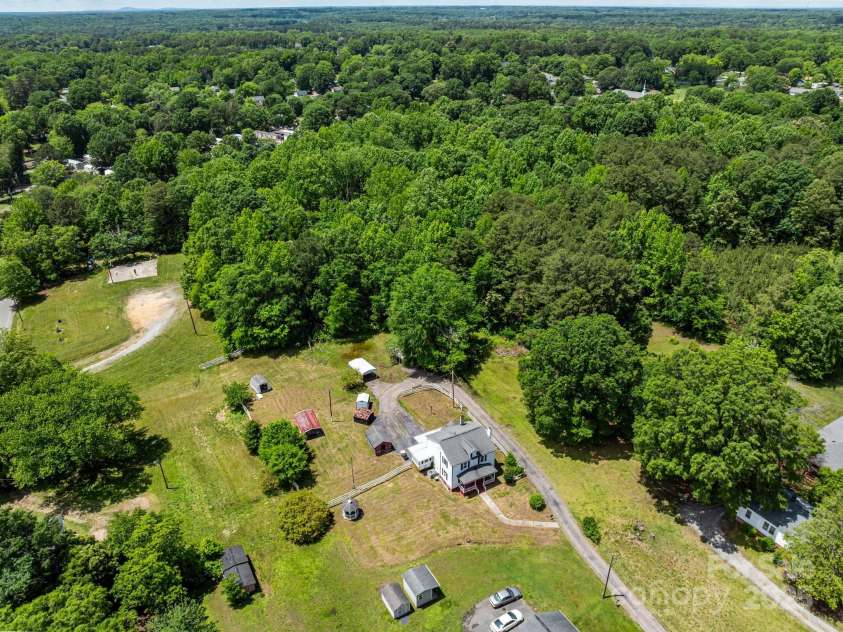 2809 Main Street, Kannapolis, NC 28081.  MLS# CAR4259233, YatesRealty ID 20587. 