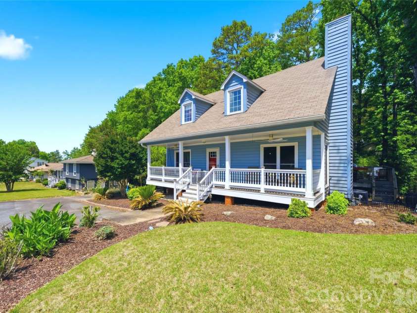 3066 Point Clear Drive, Fort Mill, SC 29708.  MLS# CAR4373528, YatesRealty ID 20589. 