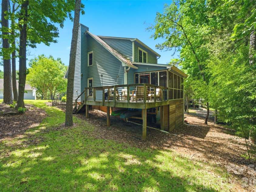 3066 Point Clear Drive, Fort Mill, SC 29708.  MLS# CAR4373528, YatesRealty ID 20589. 