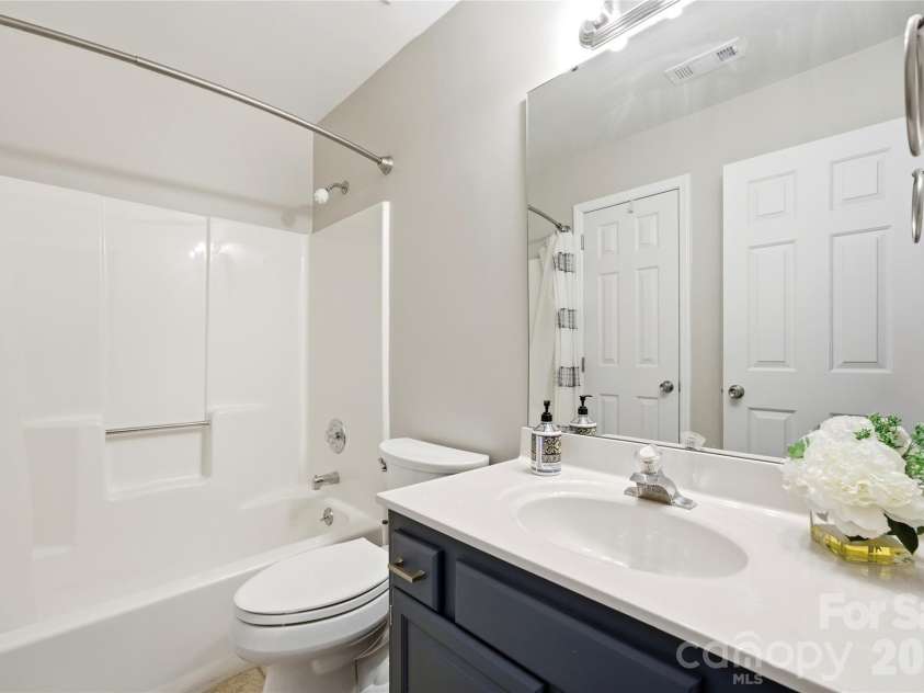 3066 Point Clear Drive, Fort Mill, SC 29708.  MLS# CAR4373528, YatesRealty ID 20589. 