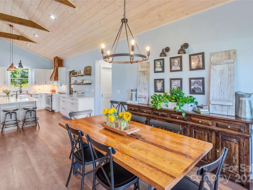 100 Kinloch Lane, Clyde, NC 28721.  MLS# CAR4305971, YatesRealty ID 2059. 