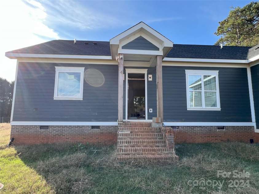 1517 Sugarfarm Road, Catawba, NC 28609.  MLS# CAR4200401, YatesRealty ID 2059. 