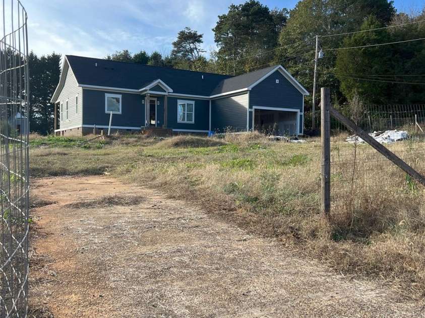 1517 Sugarfarm Road, Catawba, NC 28609.  MLS# CAR4200401, YatesRealty ID 2059. 