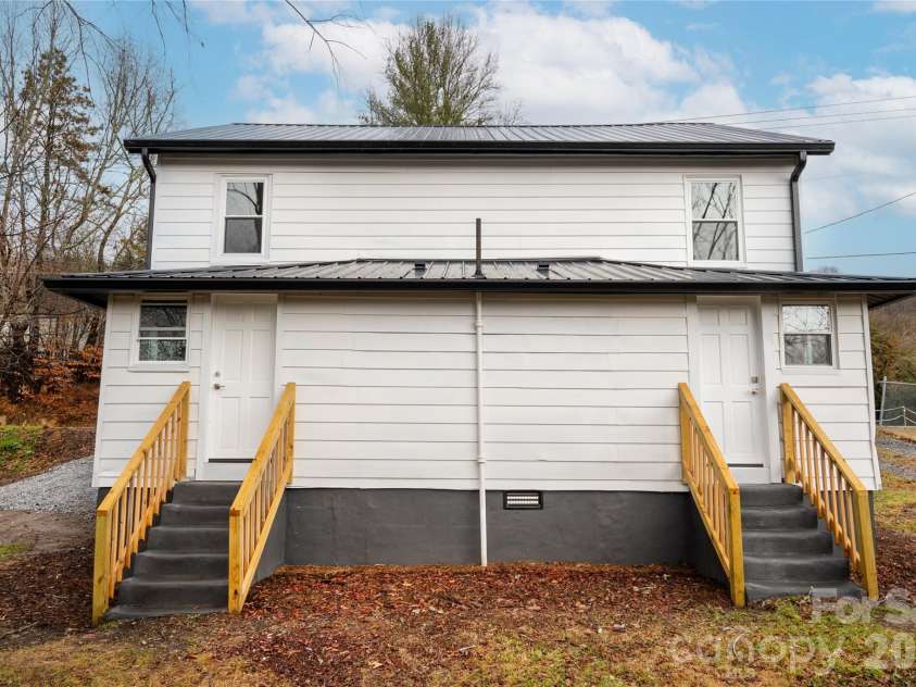 576 Pickens Highway, Rosman, NC 28722.  MLS# CAR4327921, YatesRealty ID 2059. 