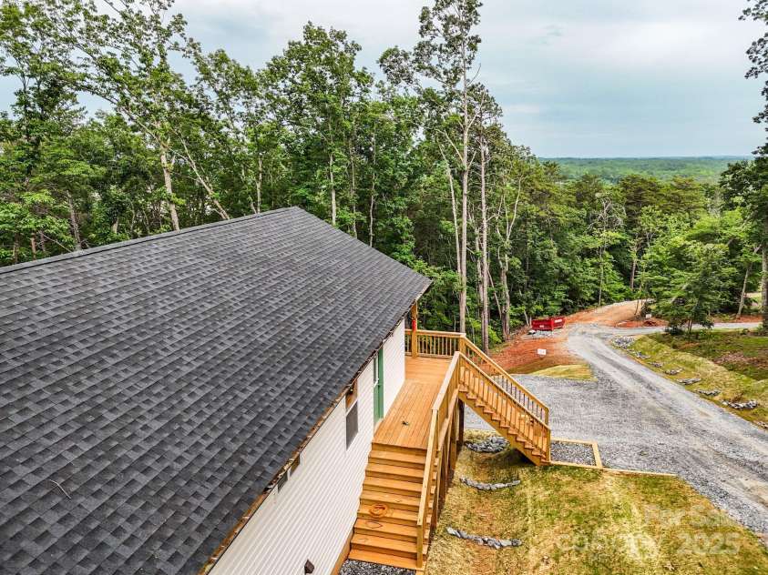 430 Hague Drive, Columbus, NC 28722.  MLS# CAR4208330, YatesRealty ID 20591. 