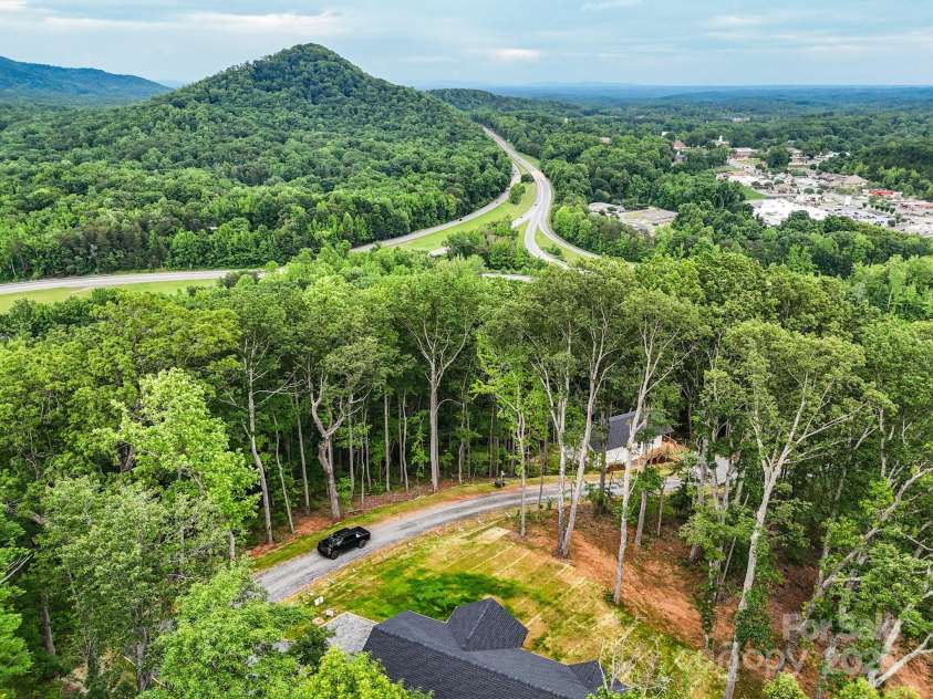 430 Hague Drive, Columbus, NC 28722.  MLS# CAR4208330, YatesRealty ID 20591. 