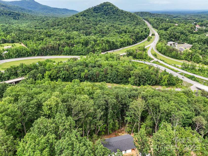 430 Hague Drive, Columbus, NC 28722.  MLS# CAR4208330, YatesRealty ID 20591. 