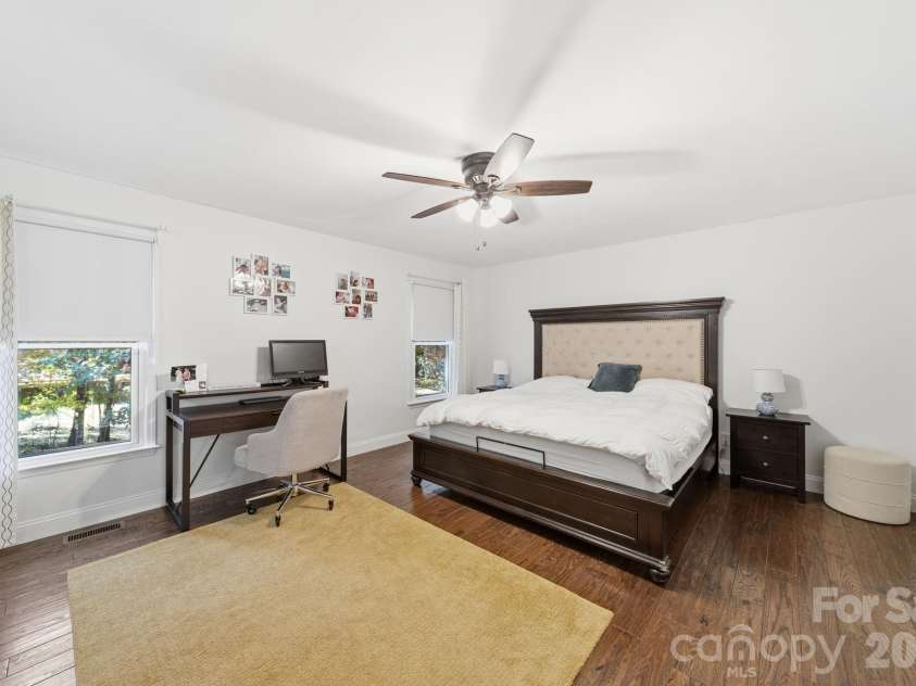 5204 Tedorill Lane, Charlotte, NC 28226.  MLS# CAR4320520, YatesRealty ID 20591. Owner's Suite
