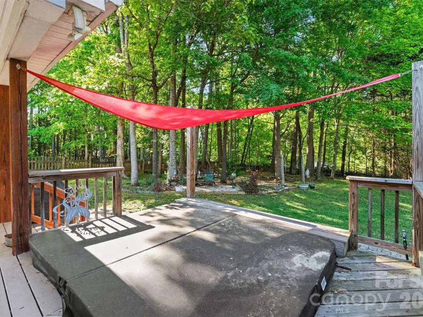 153 Castleton Drive, Mooresville, NC 28117.  MLS# CAR4364849, YatesRealty ID 20592. 