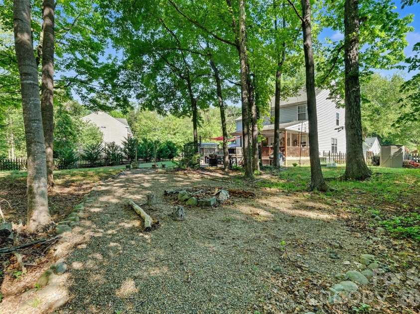 153 Castleton Drive, Mooresville, NC 28117.  MLS# CAR4364849, YatesRealty ID 20592. 