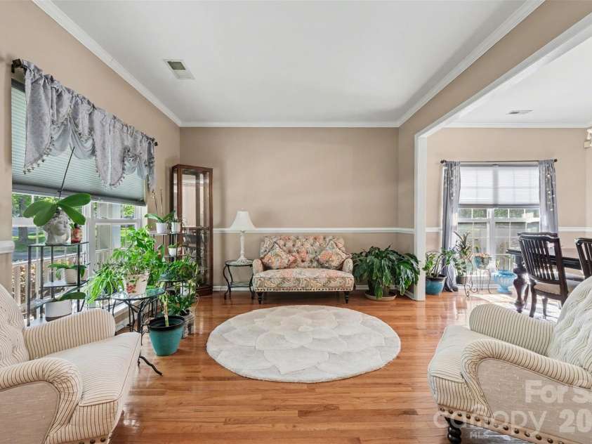 153 Castleton Drive, Mooresville, NC 28117.  MLS# CAR4364849, YatesRealty ID 20592. Open floor plan perfect for entertaining.