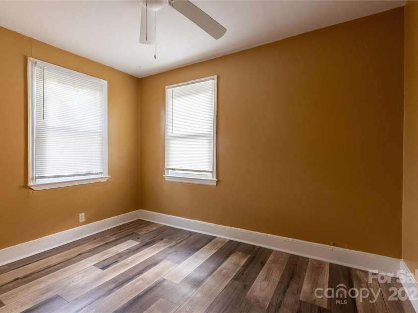 79 Rose Drive, Columbia, SC 29205.  MLS# CAR4270258, YatesRealty ID 20592. 