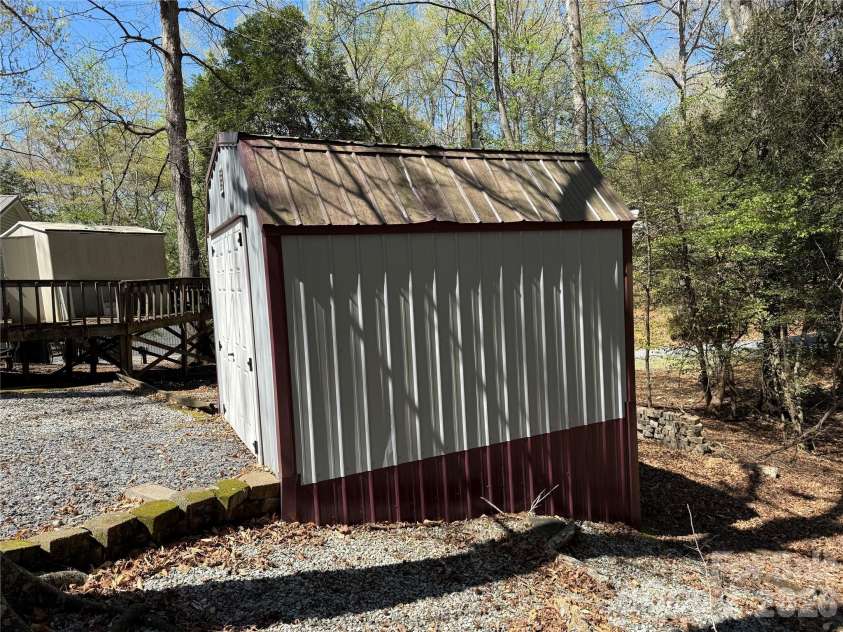 174 Canyon Loop, Mount Gilead, NC 27306.  MLS# CAR4365708, YatesRealty ID 20593. 
