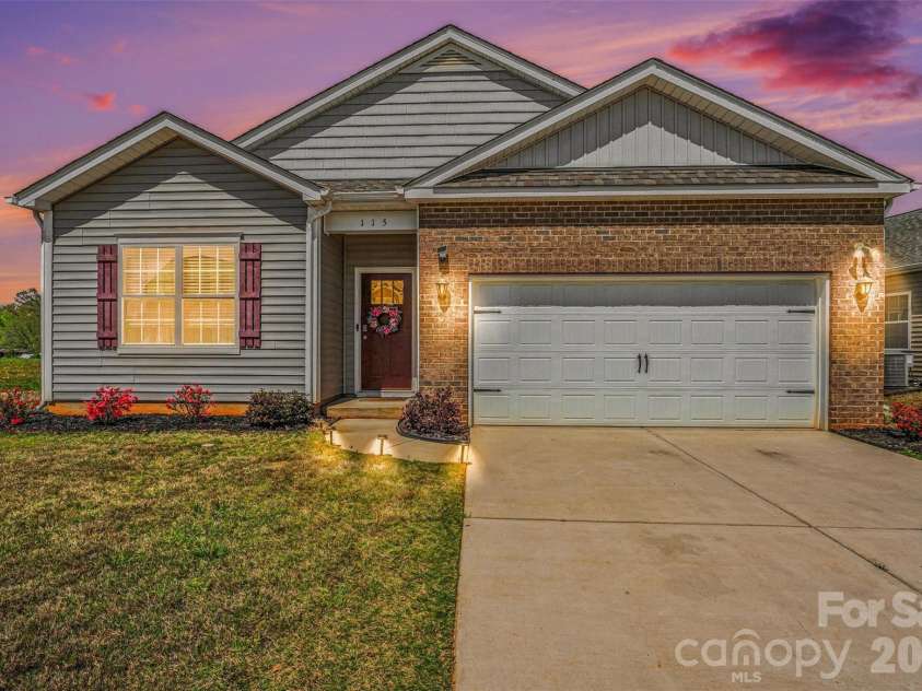 115 Old Home Road, Statesville, NC 28677.  MLS# CAR4366193, YatesRealty ID 20594. 