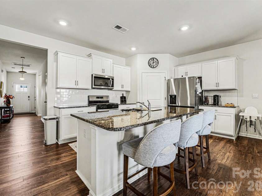 115 Old Home Road, Statesville, NC 28677.  MLS# CAR4366193, YatesRealty ID 20594. 