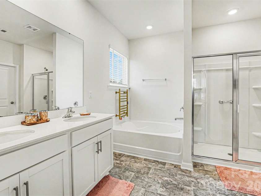 115 Old Home Road, Statesville, NC 28677.  MLS# CAR4366193, YatesRealty ID 20594. 