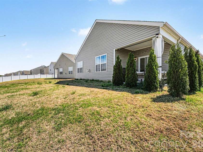115 Old Home Road, Statesville, NC 28677.  MLS# CAR4366193, YatesRealty ID 20594. 