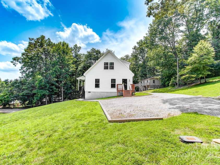 180 Ellerslie Acre None, Hendersonville, NC 28739.  MLS# CAR4270552, YatesRealty ID 20594. 