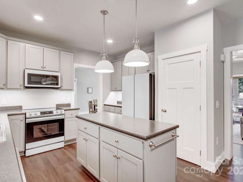 180 Ellerslie Acre None, Hendersonville, NC 28739.  MLS# CAR4270552, YatesRealty ID 20594. Kitchen of primary home