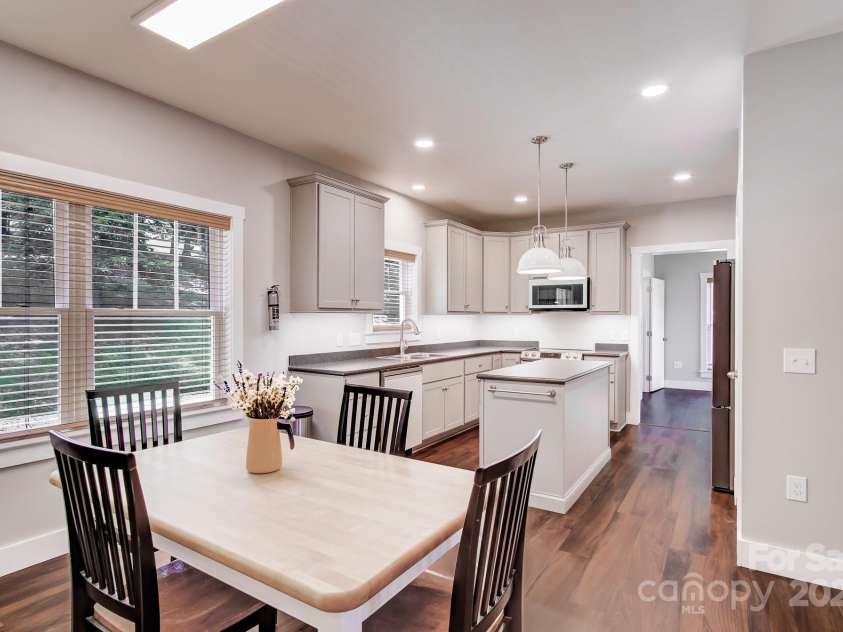 180 Ellerslie Acre None, Hendersonville, NC 28739.  MLS# CAR4270552, YatesRealty ID 20594. Kitchen of primary home