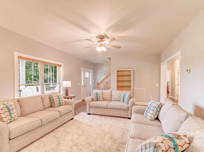 180 Ellerslie Acre None, Hendersonville, NC 28739.  MLS# CAR4270552, YatesRealty ID 20594. Living room of primary home