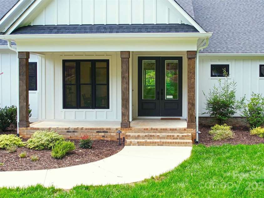 176 Windwood Lane, Troutman, NC 28166.  MLS# CAR4270586, YatesRealty ID 20597. 