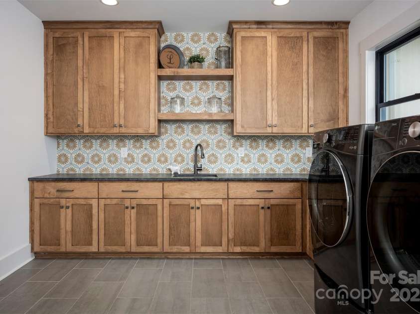 176 Windwood Lane, Troutman, NC 28166.  MLS# CAR4270586, YatesRealty ID 20597. 