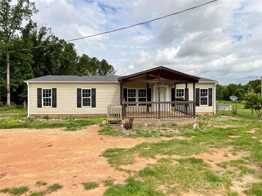 5321 State line Road, Marshville, NC 28103.  MLS# CAR4271916, YatesRealty ID 20598. 