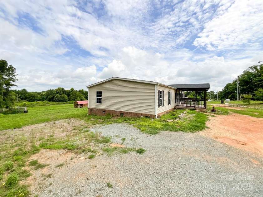 5321 State line Road, Marshville, NC 28103.  MLS# CAR4271916, YatesRealty ID 20598. 