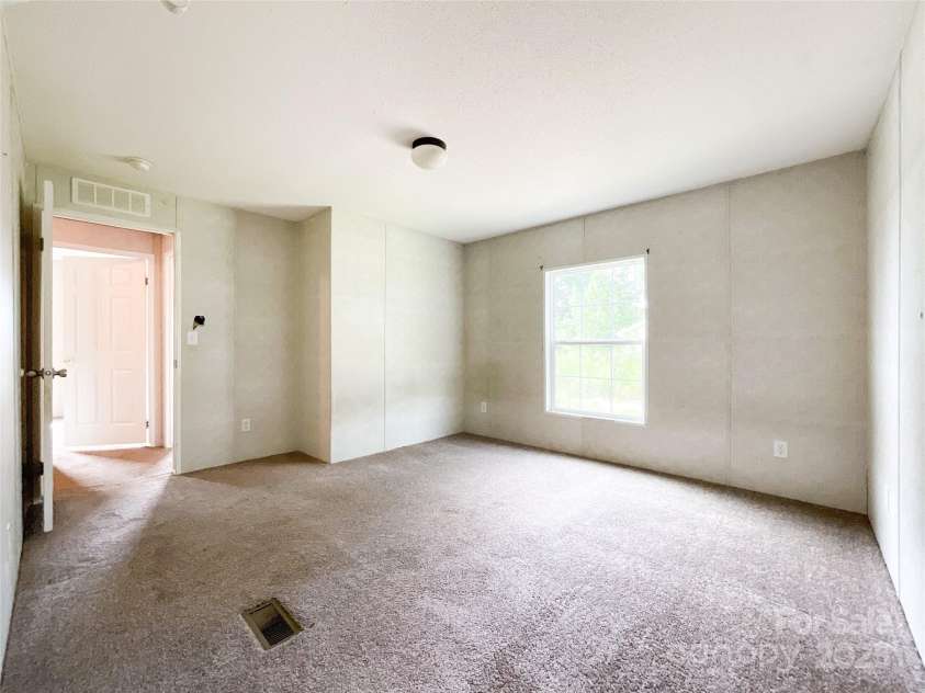 5321 State line Road, Marshville, NC 28103.  MLS# CAR4271916, YatesRealty ID 20598. 