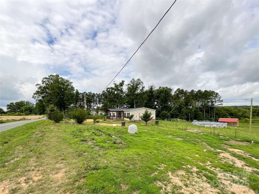 5321 State line Road, Marshville, NC 28103.  MLS# CAR4271916, YatesRealty ID 20598. 