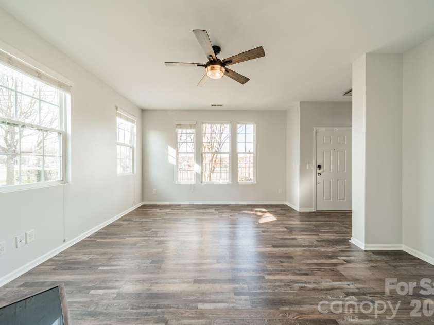 18426 Catawba Avenue, Cornelius, NC 28031.  MLS# CAR4392040, YatesRealty ID 20599. 