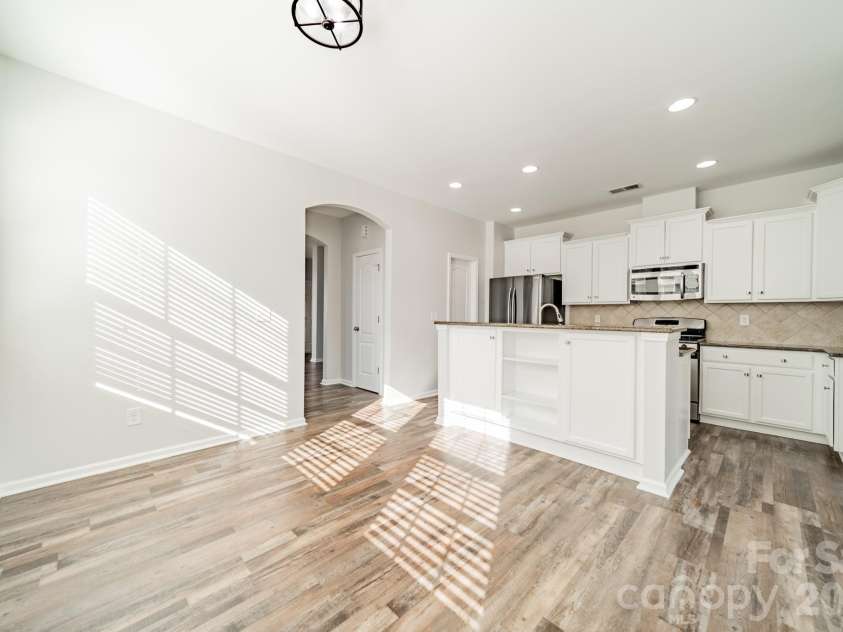 18426 Catawba Avenue, Cornelius, NC 28031.  MLS# CAR4392040, YatesRealty ID 20599. 
