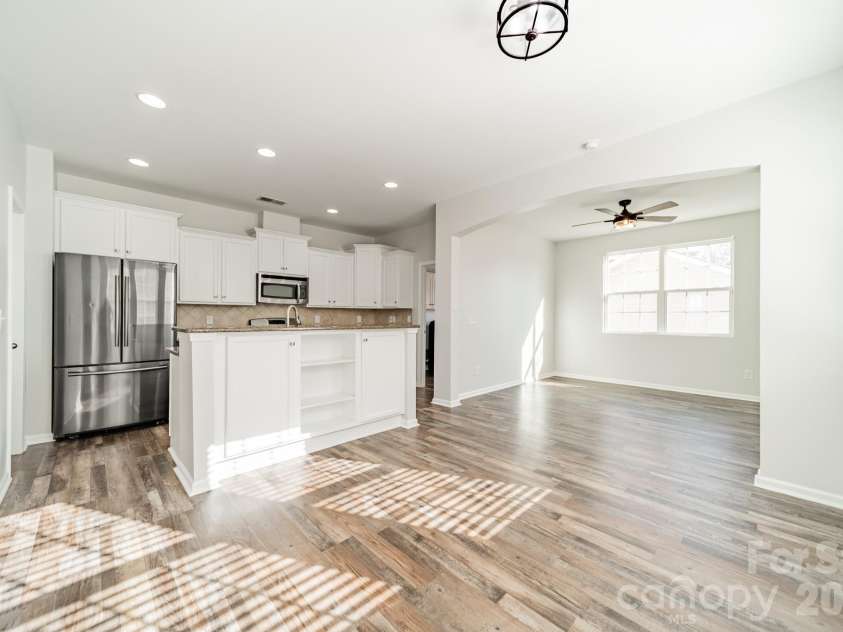 18426 Catawba Avenue, Cornelius, NC 28031.  MLS# CAR4392040, YatesRealty ID 20599. 