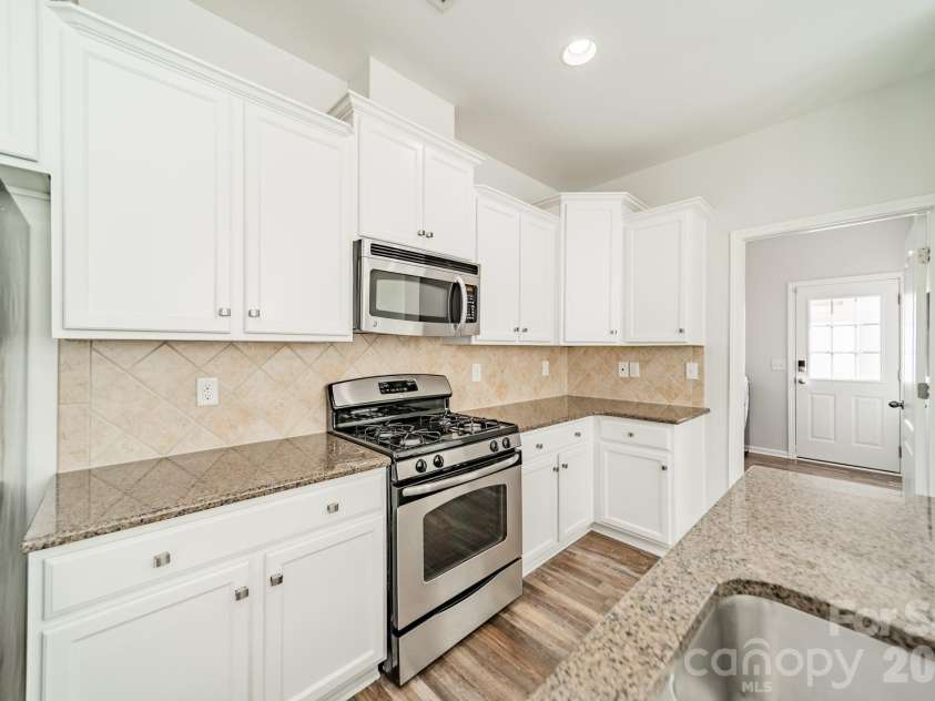 18426 Catawba Avenue, Cornelius, NC 28031.  MLS# CAR4392040, YatesRealty ID 20599. 