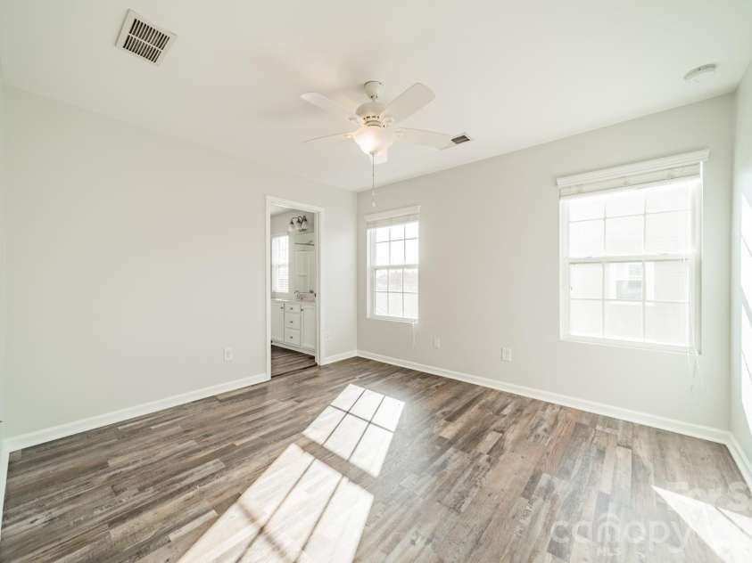 18426 Catawba Avenue, Cornelius, NC 28031.  MLS# CAR4392040, YatesRealty ID 20599. 